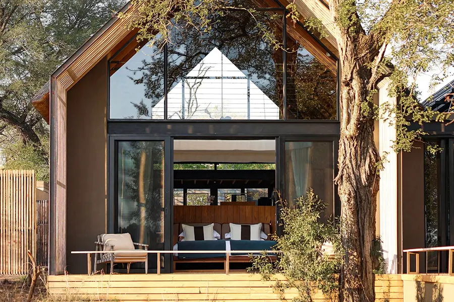 lion-sands-ivory-lodge-fish-eagle-residence-bedroom-view-july-2025-large