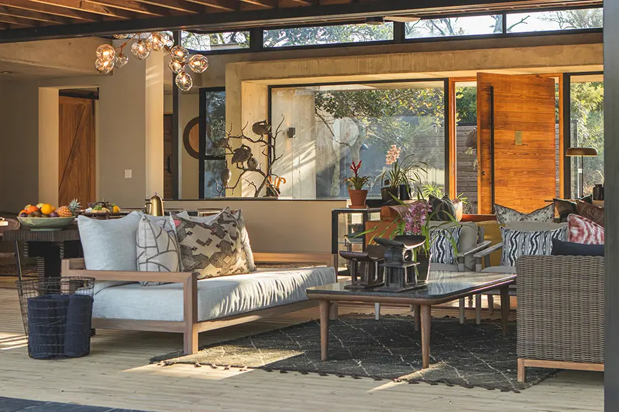 lion-sands-ivory-lodge-fish-eagle-residence-outside-lounge-july-2025-large