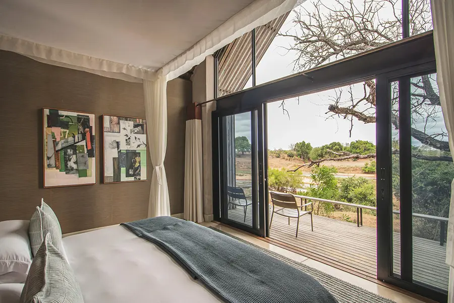 lion-sands-ivory-lodge-suite-view-from-bedroom-large