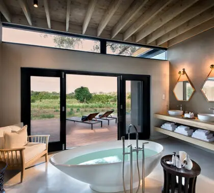 LionSandsRiverLodge-Bathroom-LuxuryRoom