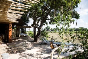 LittleMombo-Exterior-DeckPatio