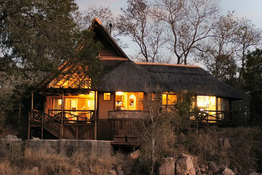 lukimbi-safari-lodge-executive-suite