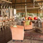 Bar y salón principal