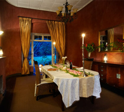 Enjoy private dining in the cosy embrace of Huntingdon House, a gracious retreat set on a tea estate.