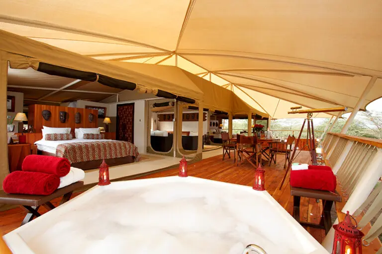 Luxury room jacuzzi.