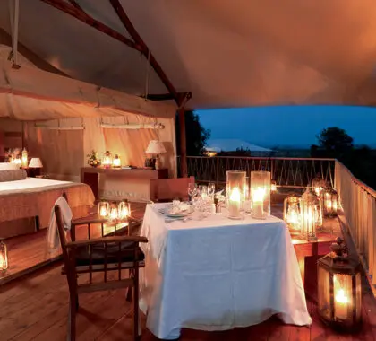 Desfrute de um jantar privado no seu terraço. 