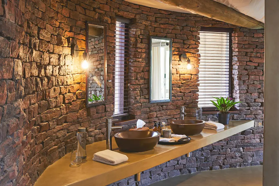 marataba-safari-lodge-_maratabasafari-_luxurytentbathroom_
