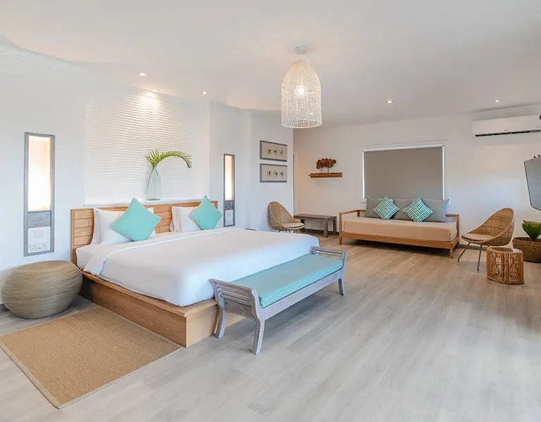 Las elegantes y contemporáneas habitaciones ofrecen un lujoso confort y total privacidad.