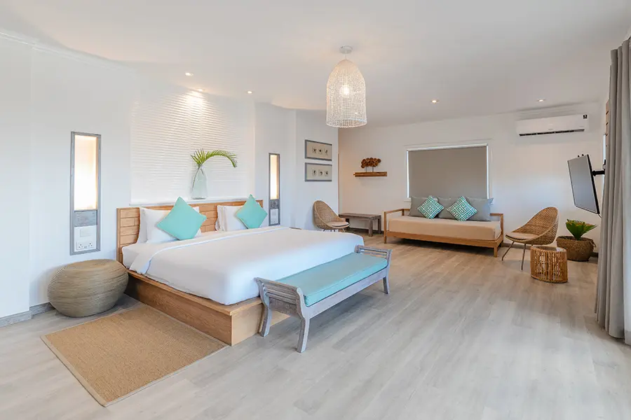Las elegantes y contemporáneas habitaciones ofrecen un lujoso confort y total privacidad.