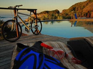 Desde submarinismo hasta ciclismo, el lodge ofrece una amplia gama de actividades para disfrutar.
