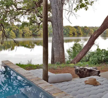 matetsi-river-lodge-suites-outdoor-living-banner-2