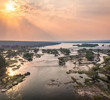 Set on the banks of the mighty Zambezi river | Matetsi Victoria Falls.