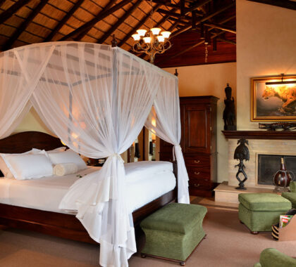 Mateya_Safari_Lodge_suite-bedroom
