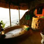 Disfrute de un lujoso baño de burbujas mientras contempla las espectaculares vistas.