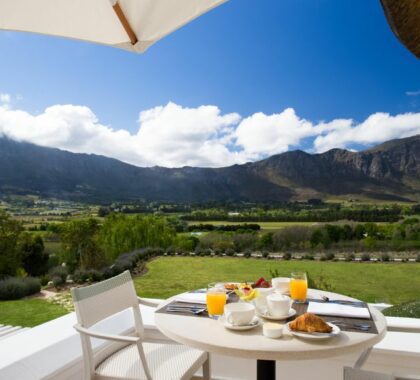 Enjoy breakfast with a view of the surrounding mountains.