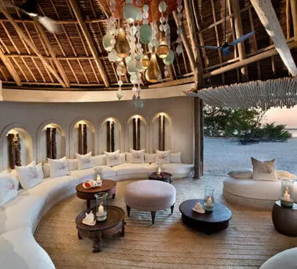 Salón de la zona de invitados.