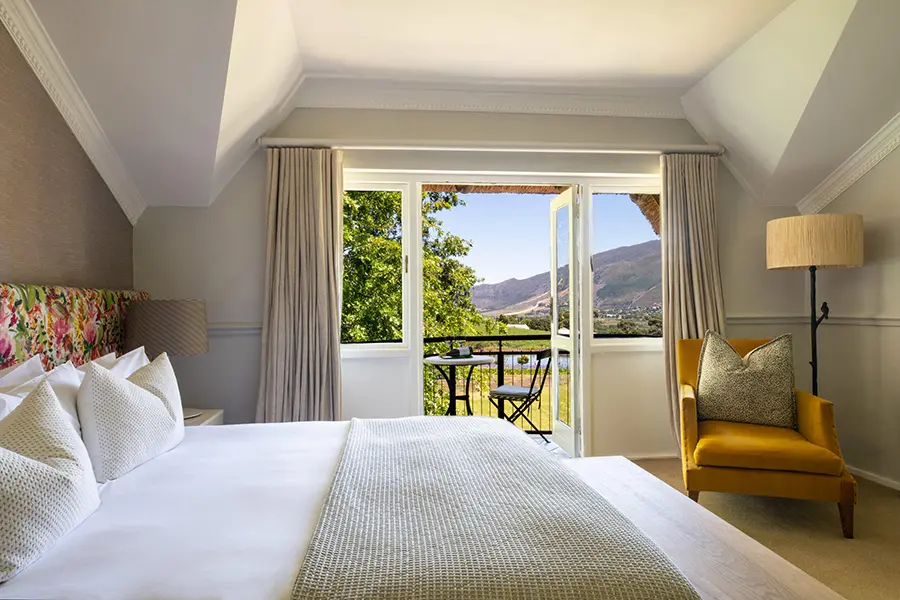 mont-rochelle-hotel-merlot-room