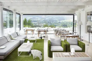 Mont Rochelle Miko Terrace tiene unas vistas increíbles del valle circundante de Franschhoek.