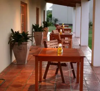 Disfrute de una bonita tarde en el patio admirando las vistas de los alrededores.