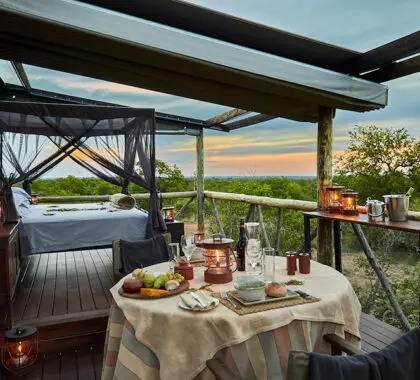 MotswariGameLodge-Dining-SkyBed