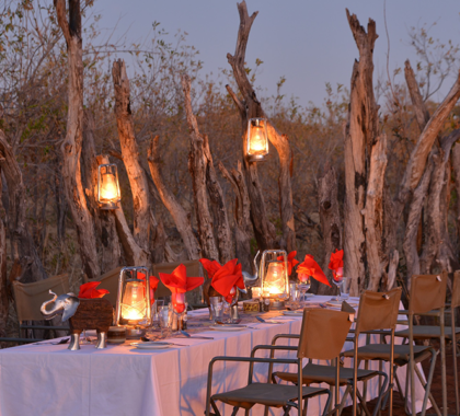 Meals at Muchenje are served against the backdrop of the Chobe River.