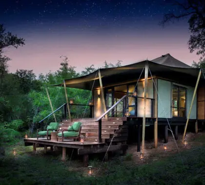 Escápese a una suite del Ngala Tented Camp.
