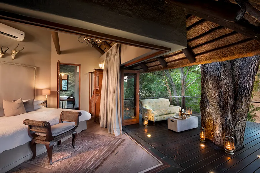 La suite familiar también incluye una piscina privada.