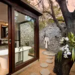 Rejuvenezca con un baño de burbujas.