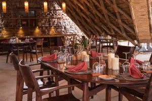 Enjoy exceptional dining with three mouth-watering meals a day. 