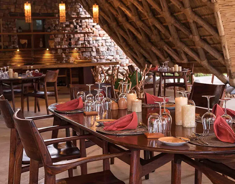 Enjoy exceptional dining with three mouth-watering meals a day. 