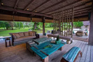 Communal area to mingle with the other guests.