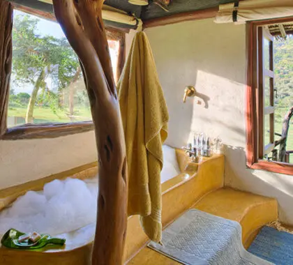 Sink into a deep bubble bath at the end of a day filled with amazing game viewing - pure safari indulgence!