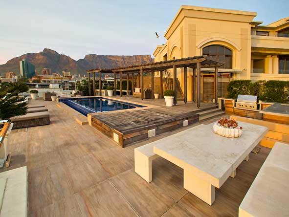 The One Above Penthouse sits in an enviable position atop the One & Only Cape Town hotel in the V&A Waterfront.
