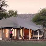 El campamento goza de una excelente ubicación desde la que explorar.