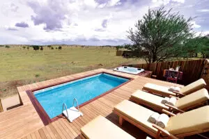 Date un chapuzón en la piscina.