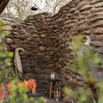 Ducha exterior en el Kwandwe Great Fish River Lodge Kwandwe Private Game Reserve en Sudáfrica.