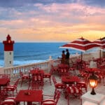 Bar y faro