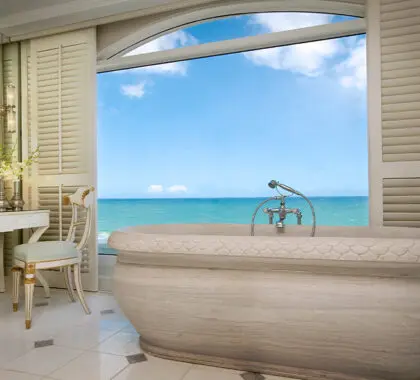 Baño de la suite presidencial