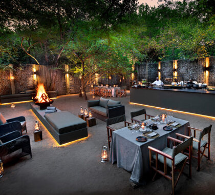 Experience the lodge's renowned bush banquets.