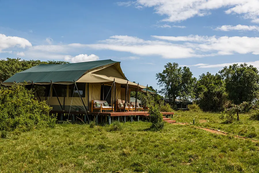 Exterior de la tienda del campamento Porini Amboseli.