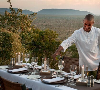 Nuestros safaris privados suelen incluir el uso de un chef y un mayordomo exclusivos para garantizar que su experiencia sea inolvidable.