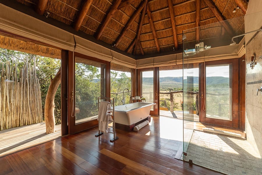 pumba-msenge-bush-lodge-cape-este-bush-lodge-chalet-baño-2