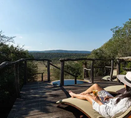Los chalés tienen una piscina privada en la cubierta.
