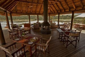El Cabo Oriental puede ser bastante frío en los meses de invierno, pero la gran chimenea del salón lo mantiene acogedor. 