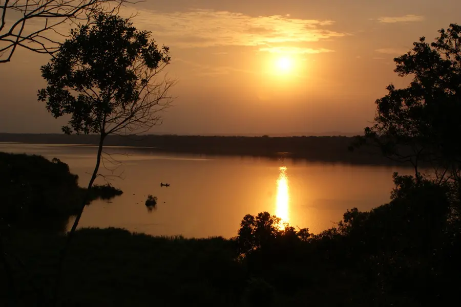 QueenElizabethBushLodge-Exterior-Sunset