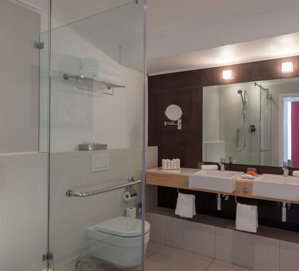 RadissonBluHotelWaterfront-Bathroom-LuxuryRoom