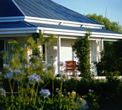 El Riverbend Lodge es un lodge de safari de estilo campestre situado en una concesión privada dentro del Parque Nacional de Elefantes de Addo.