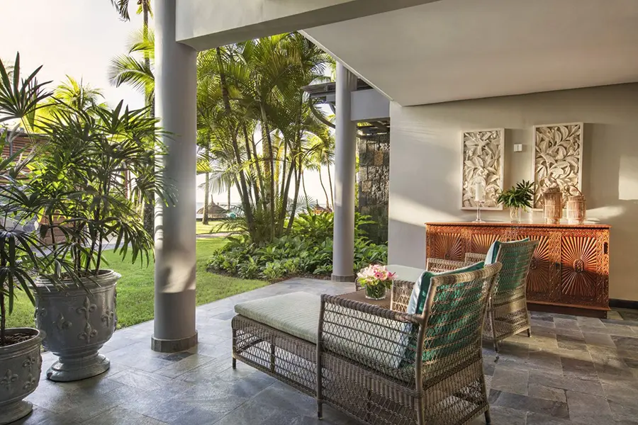 royal-palm-hotel-beachcomber-mauritius-royal_palm_ocean_suite_patio