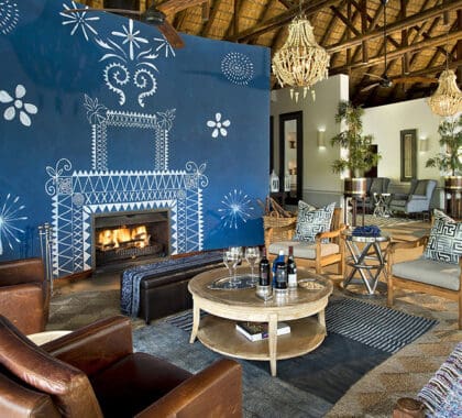 Descontraia na sala de estar.