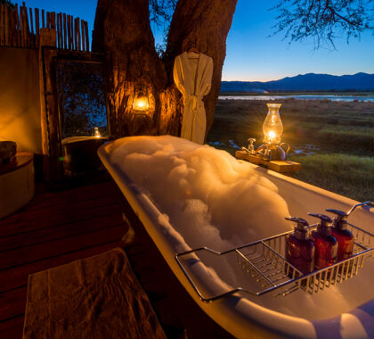 Take an enchanting bath under the African sky.